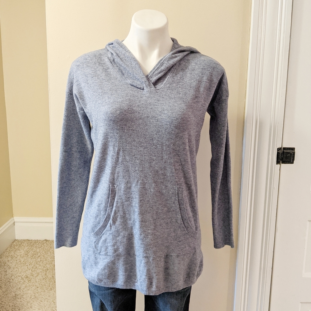 💘 Cyrus hooded Heather blue sweater.